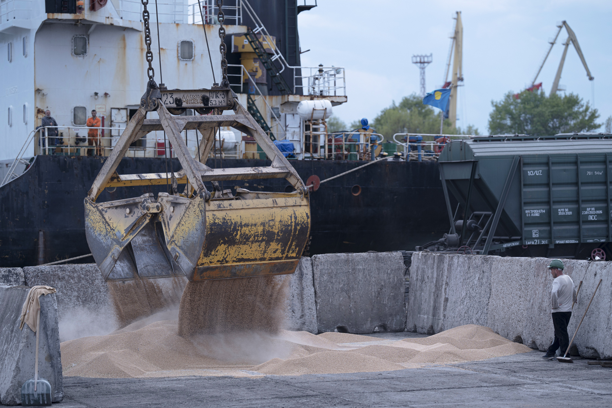 Global wheat prices focus on escalating Black Sea attacks 
