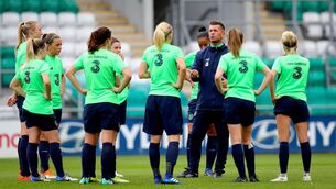 <p>FORMER CHARGES: Former Ireland manager Colin Bell during a training session in 2018. Pic: INPHO/Ryan Byrne</p>