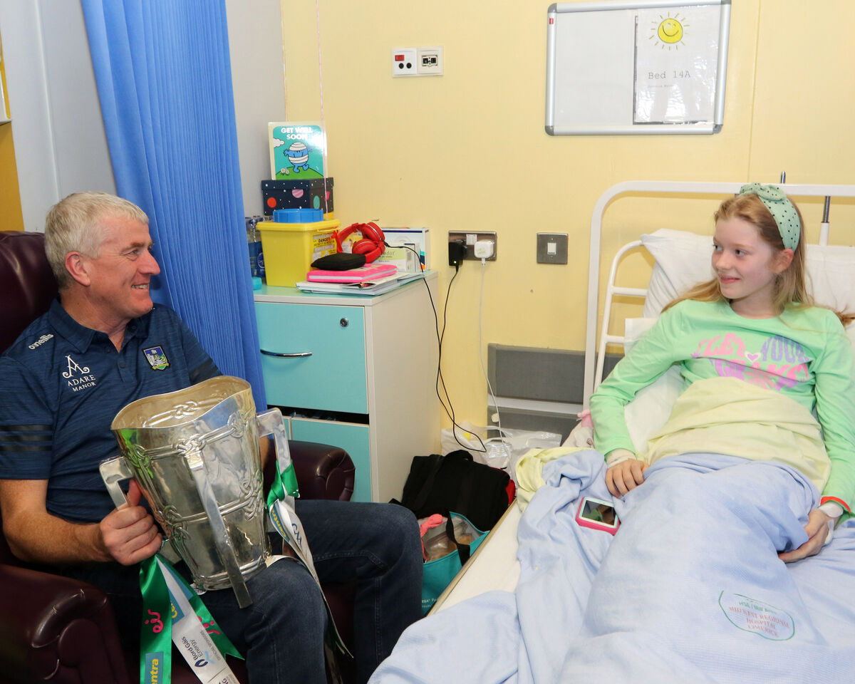 Limerick hurling manager John Kiely took time out to chat with Cassy Ryan, Shannon. Picture: Brendan Gleeson
