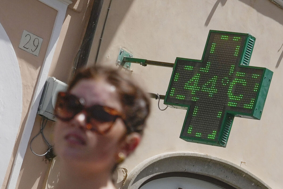 A pharmacy thermometer detects the temperature of 44 degrees Celsius near Spanish Steps in Rome. Picture: AP Photo/Gregorio Borgia A pharmacy thermometer detects the temperature of 44 degrees Celsius near Spanish Steps in Rome. Picture: AP Photo/Gregorio Borgia