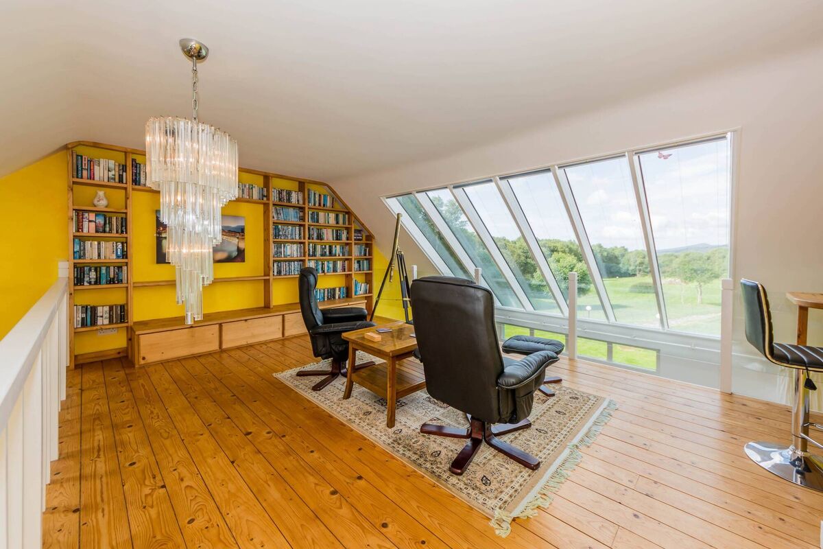 Mezzanine in main house