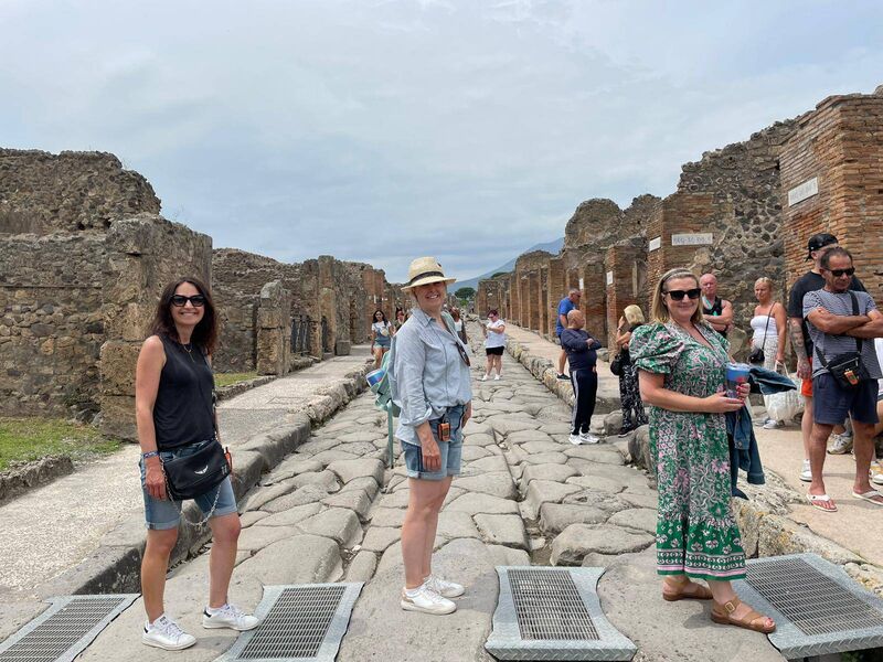 Sightseeing in Pompeii