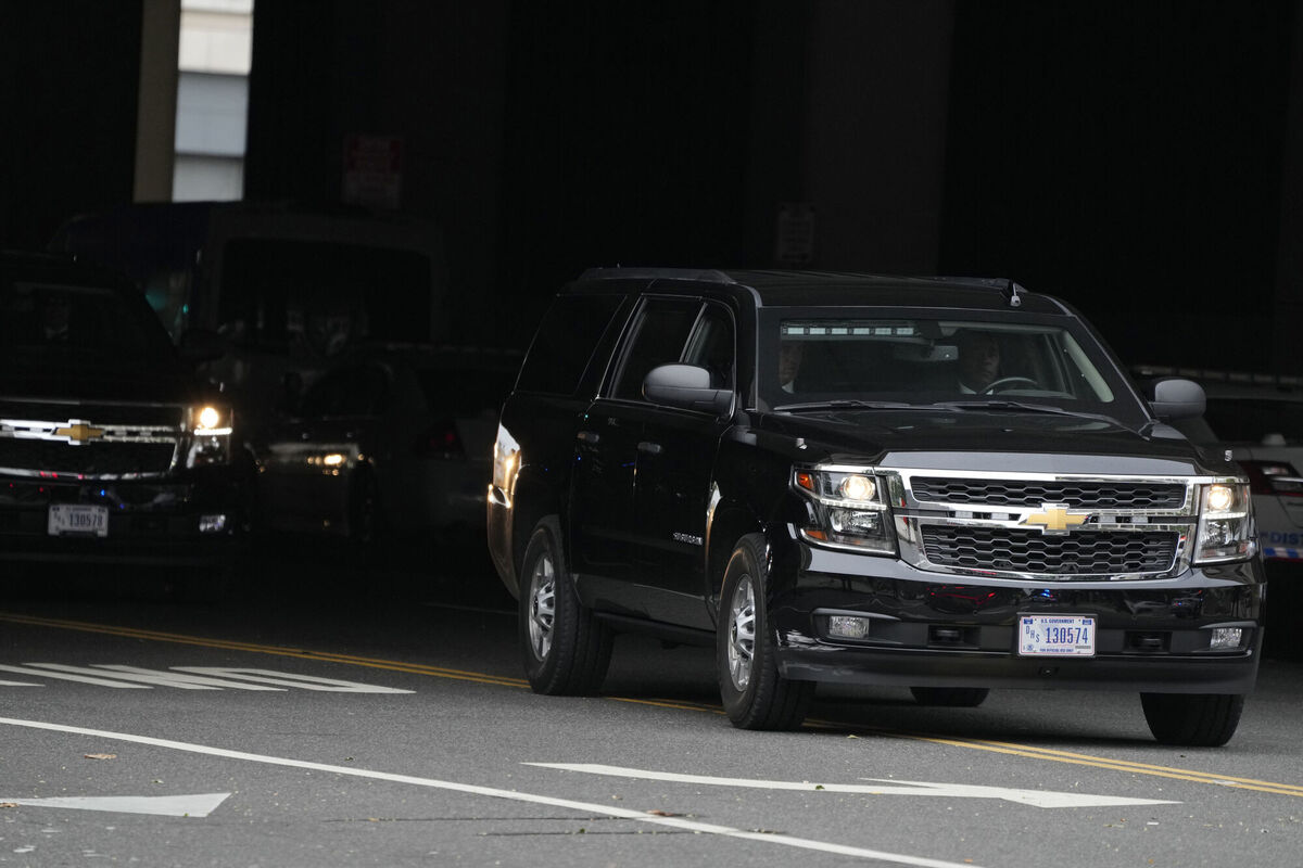 The motorcade carrying former President Donald Trump leaving the US Federal Courthouse. Picture: AP