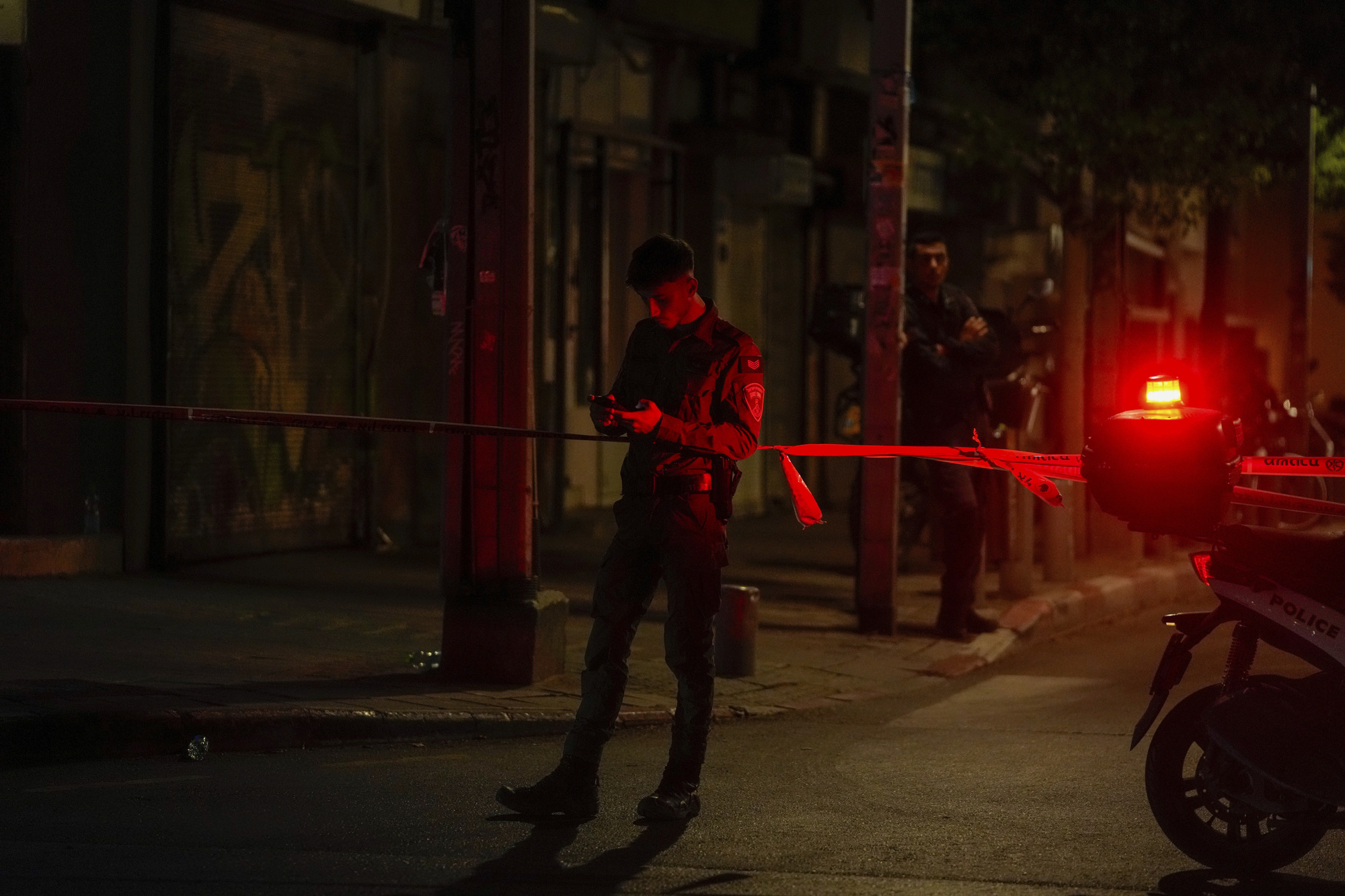 Israeli security guard dies in Tel Aviv shooting