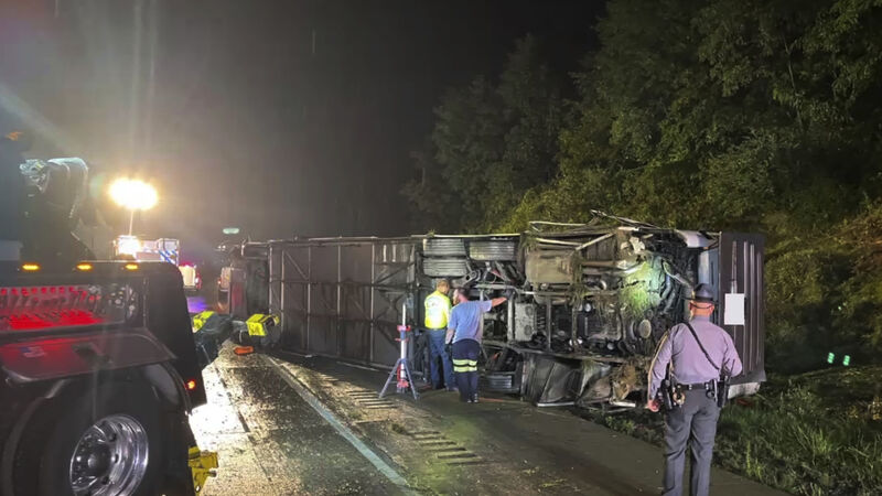 Three killed after charter bus crashes in Pennsylvania Three killed after charter bus crashes in Pennsylvania