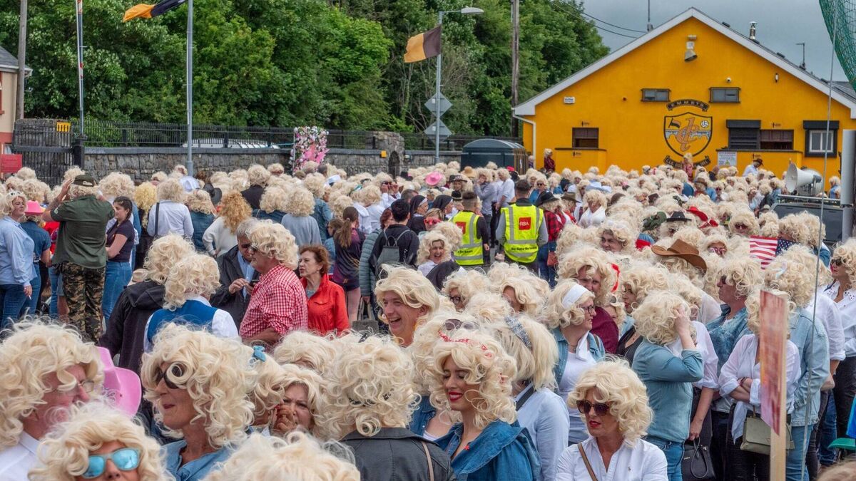 Listowel sets official Guinness World Record for Dolly Day - Vimarsana News