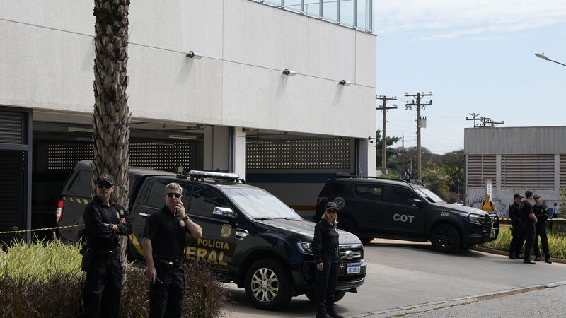 Brazil’s Bolsonaro questioned about diamond jewellery and sale of luxury watches Brazil’s Bolsonaro questioned about diamond jewellery and sale of luxury watches