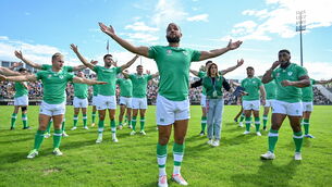 <p>CLAP BACK Jamison Gibson-Park leads the team in an 'Icelandic clap' with local supporters. Picture: Brendan Moran/Sportsfile</p>