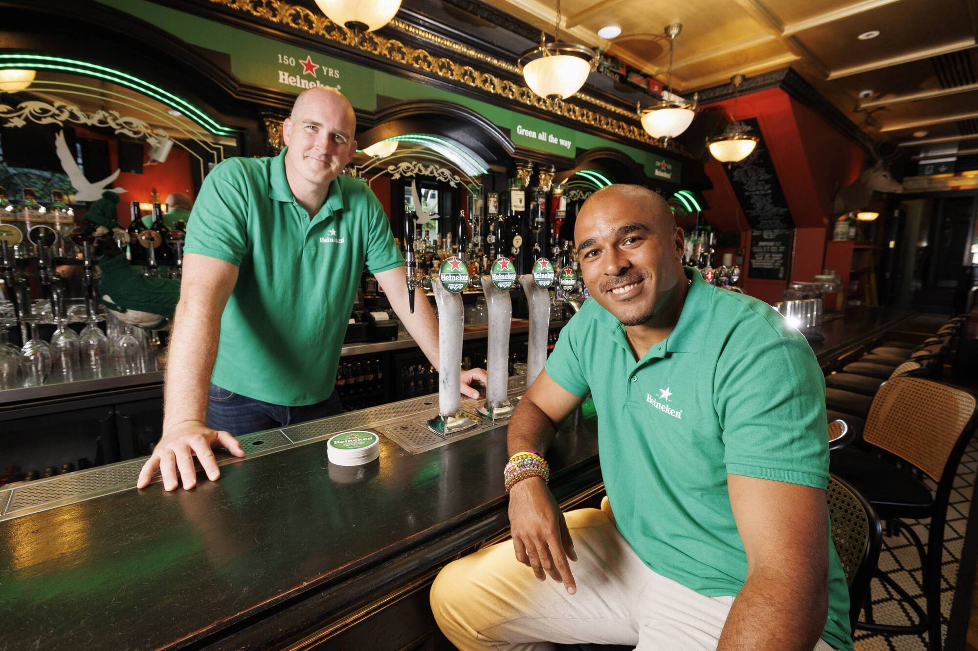 CONFIDENT CUSTOMER: Devin Toner and Simon Zebo pictured at the Grey Goose pub in Drogheda. Pic: Andres Poveda