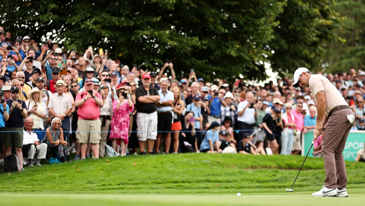 Rory McIlroy putts for a birdie on the 9th green. Pic Credit ©INPHO/Ben Brady