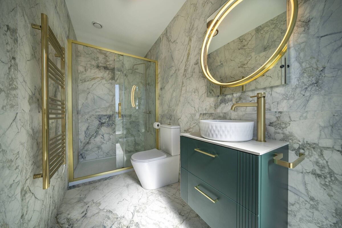 High quality work by seasoned builder Sidney McElhinney