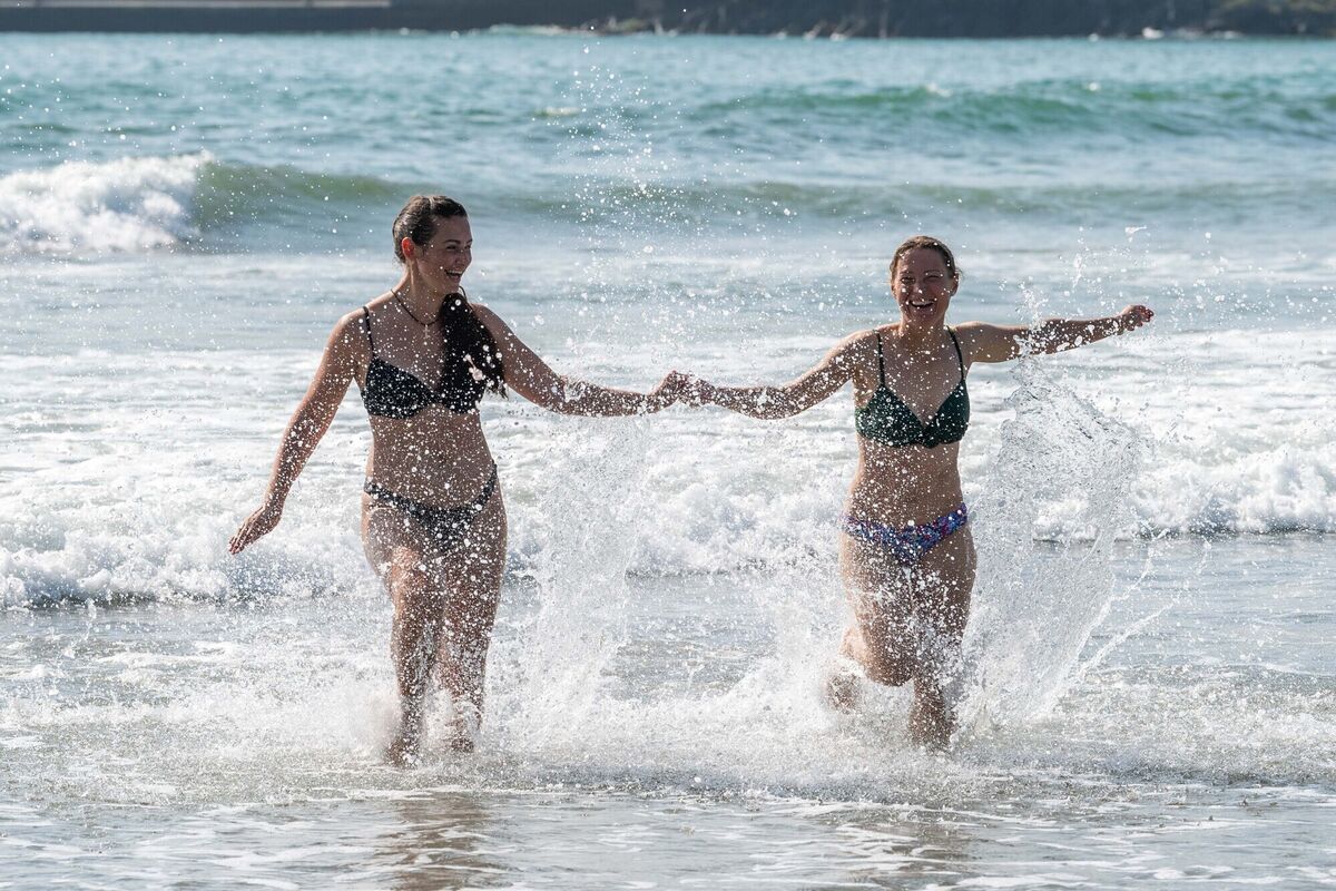 Cooling down in the sea on Warren Beach, Rosscarbery, were Anastasia and Tatyana from Ukraine, living in Clonakilty. Picture: Andy Gibson