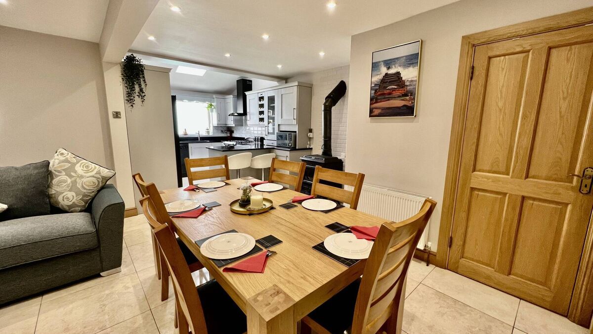 1 Millfield Abbey: open for families of all sizes with option of a ground floor fifth bedroom or home office 1 Millfield Abbey: open for families of all sizes with option of a ground floor fifth bedroom or home office