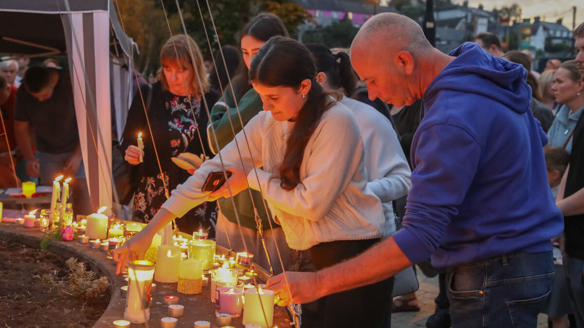 Hundreds attend vigil for little girl drowned in Fountainstown on her eighth birthday - Vimarsana News