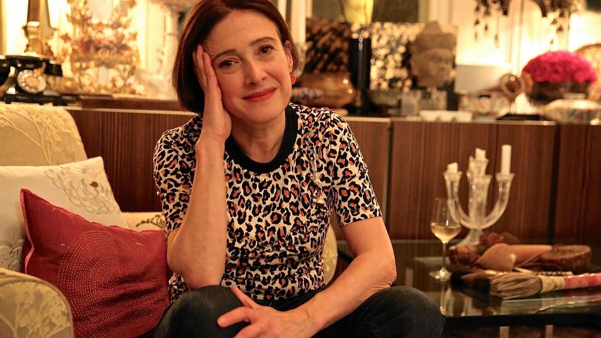 Book Review: Marina Benjamin sizes up a woman's work in A Little Give - Vimarsana News