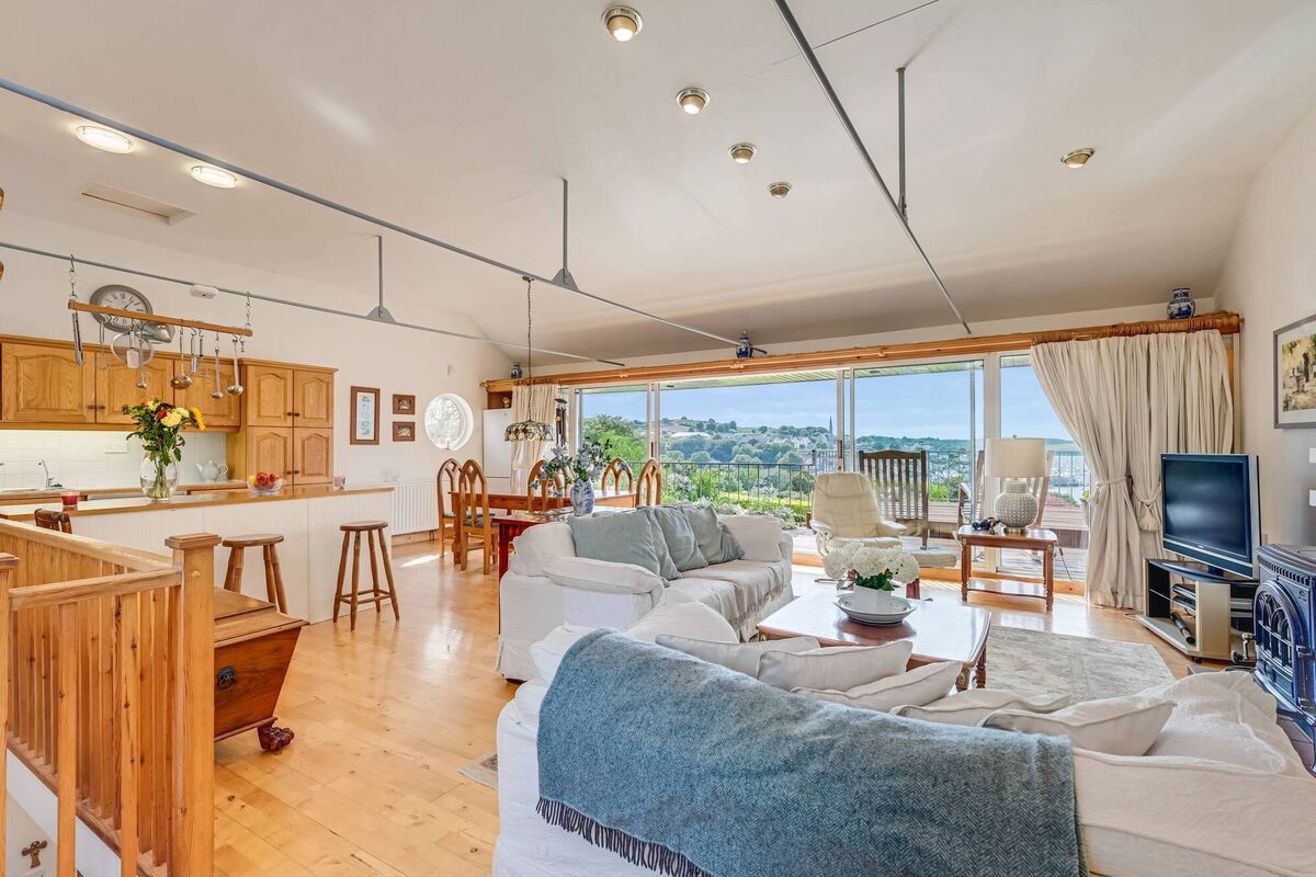 Daytime living is upstairs