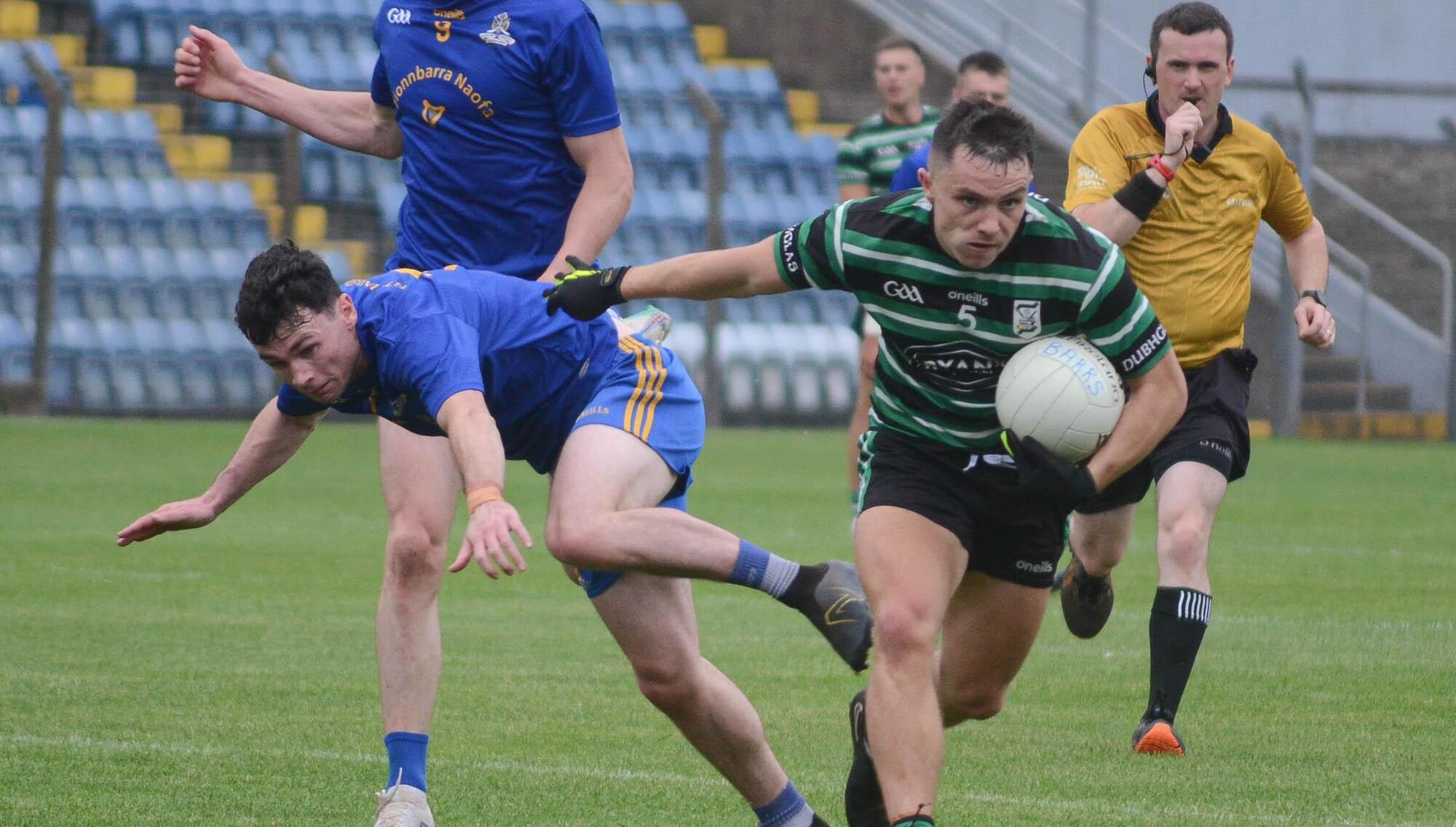 BASH BALL: Sean Powter of Douglas leaves St Finbarr's Reese McInerney in his wake at Páirc Uí Rinn. Picture: Howard Crowdy