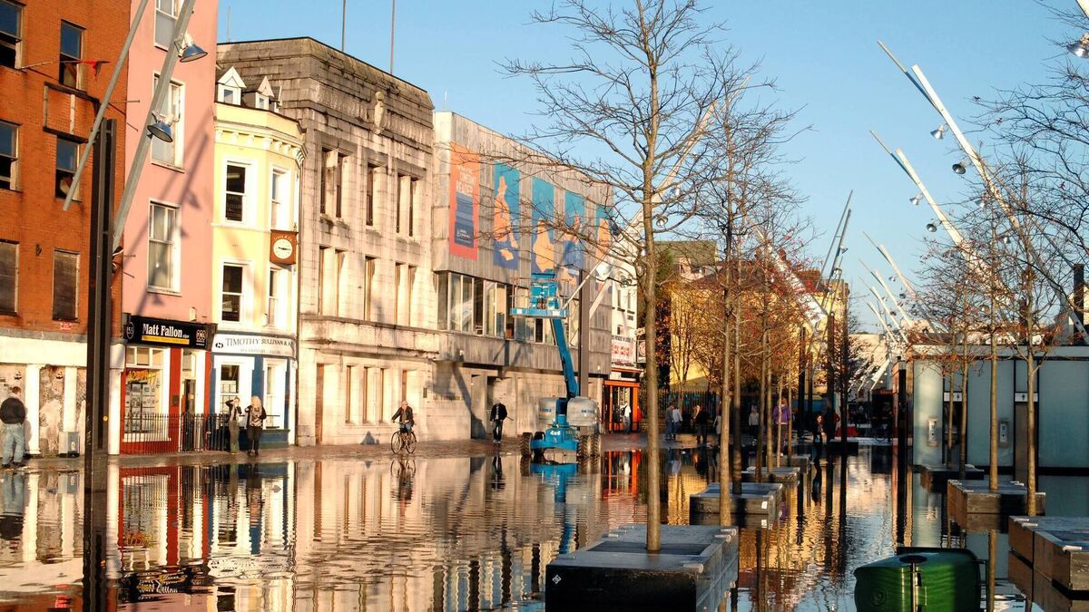 Cork's most vulnerable citizens 'at risk from severe floods, coastal erosion, and drought' - Vimarsana News