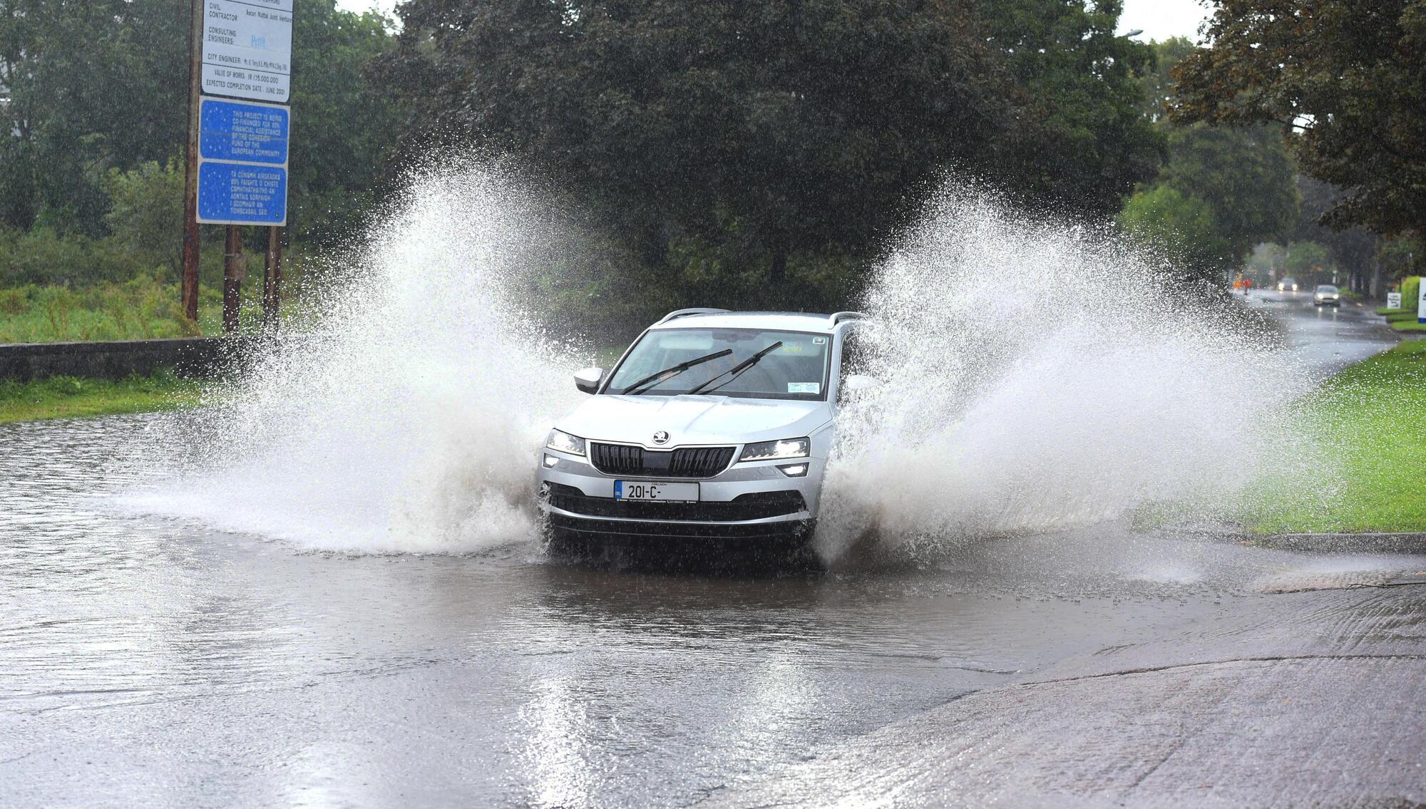 Drivers warned of flooding as status orange warning issued for Cork and Waterford 
