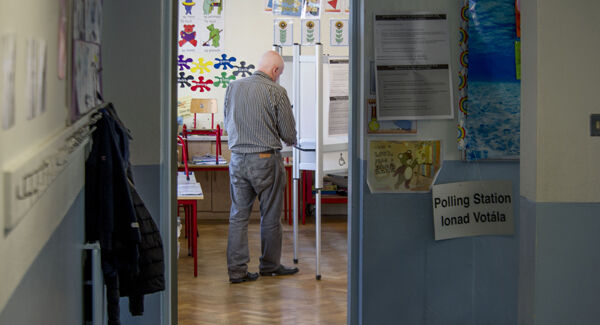 Voting in the referendum on the Eighth Amendment in St Anthony’s NS in Douglas, Cork. Picture: Daragh Mc Sweeney/Provision