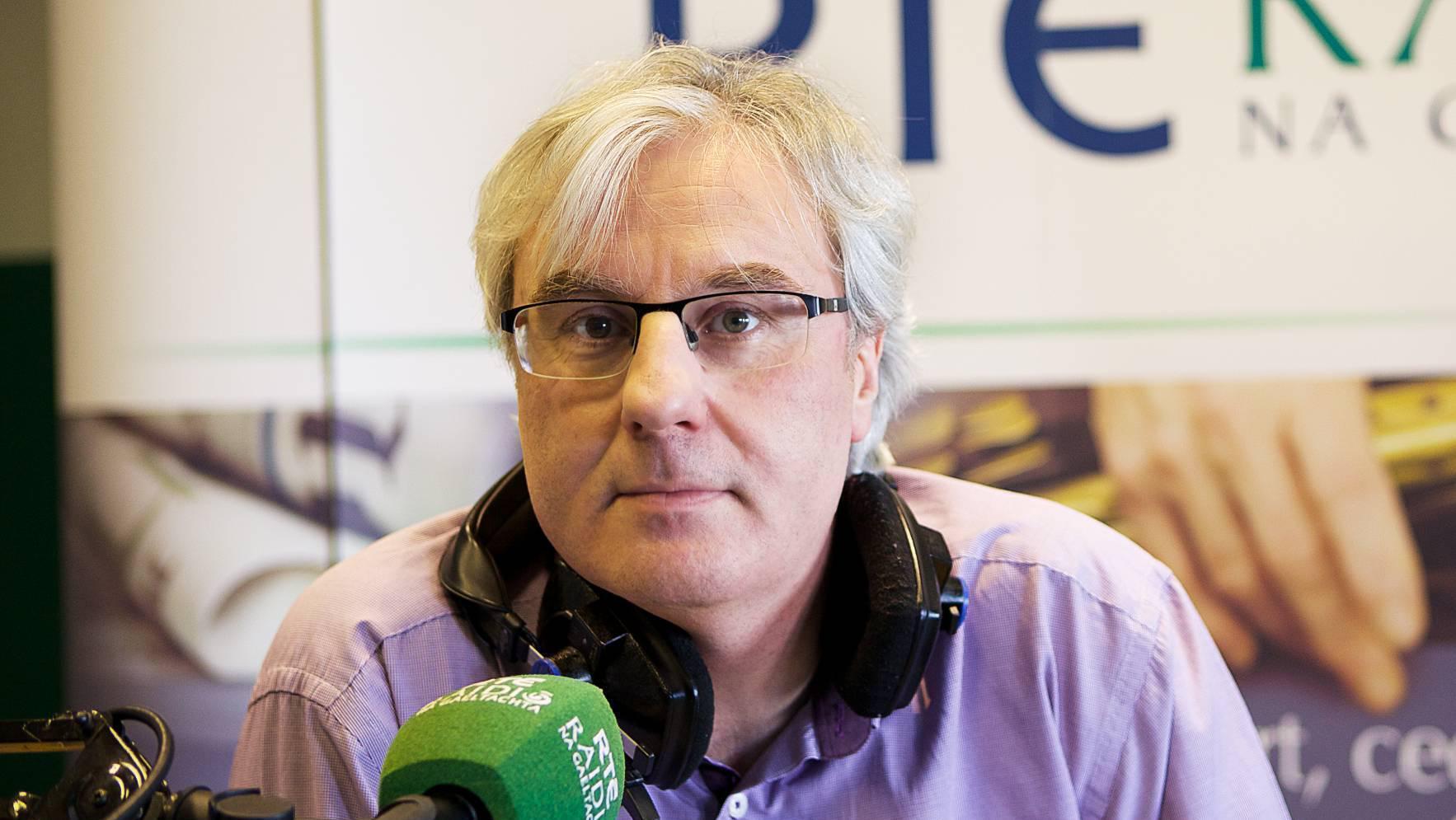 President leads tributes to veteran RnaG broadcaster Rónán Mac Aodha Bhuí