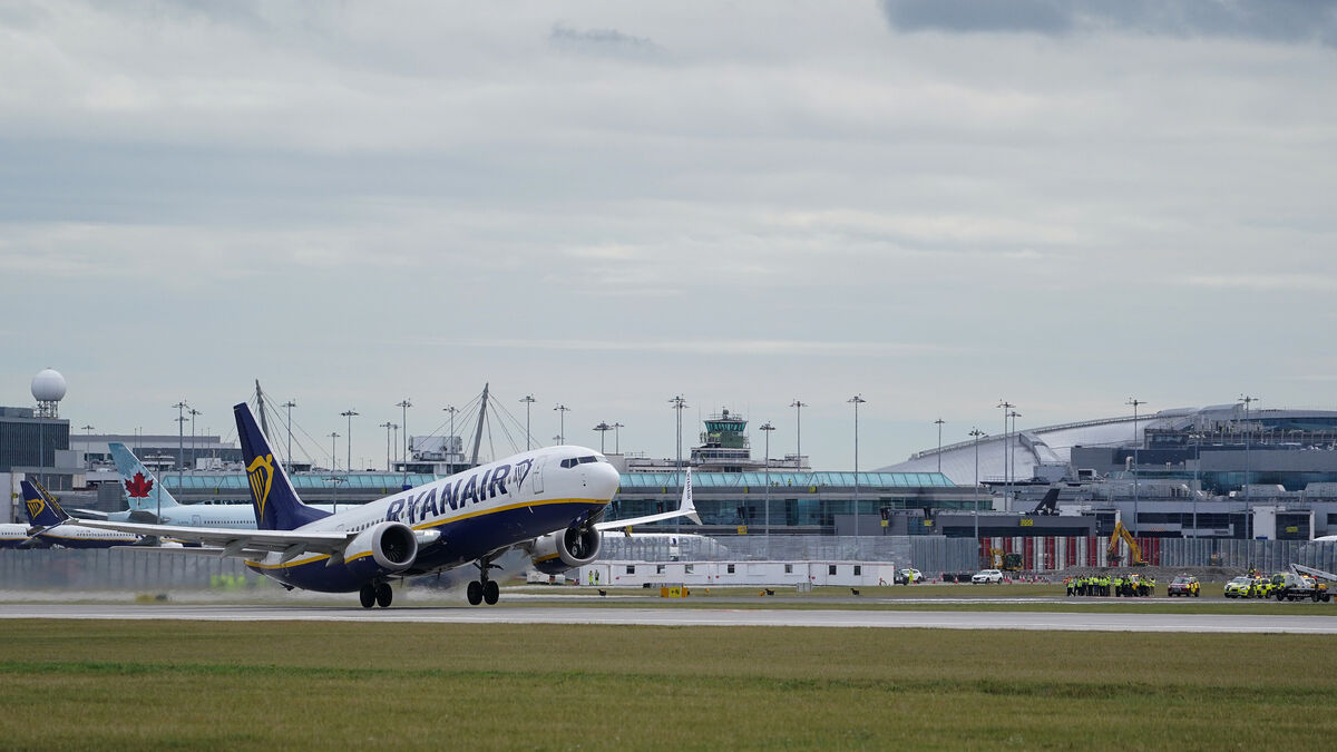 Ryanair to cut 17 routes from Dublin Airport this winter over daa dispute - Vimarsana News