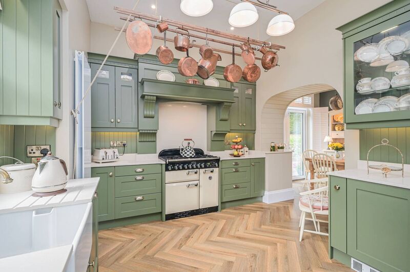 Kitchen with range and Sheila Maid clothes airer over
