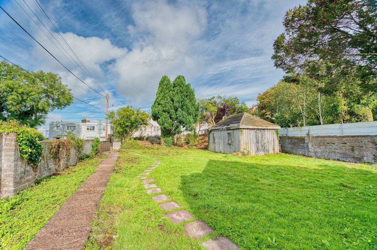 Front garden runs to the Glasheen Road Front garden runs to the Glasheen Road