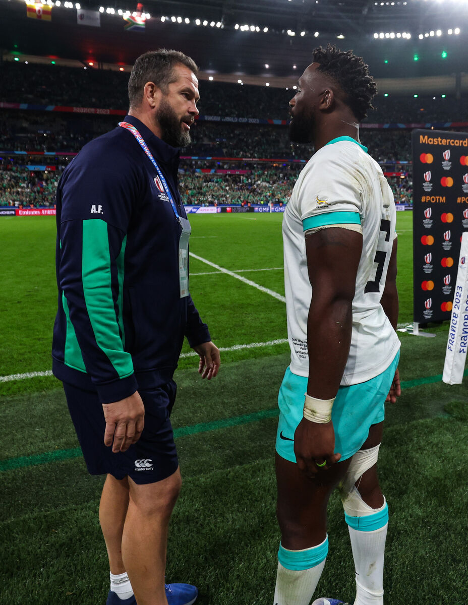 Farrell with Siya Kolisi after Saturday's blockbuster in Paris.