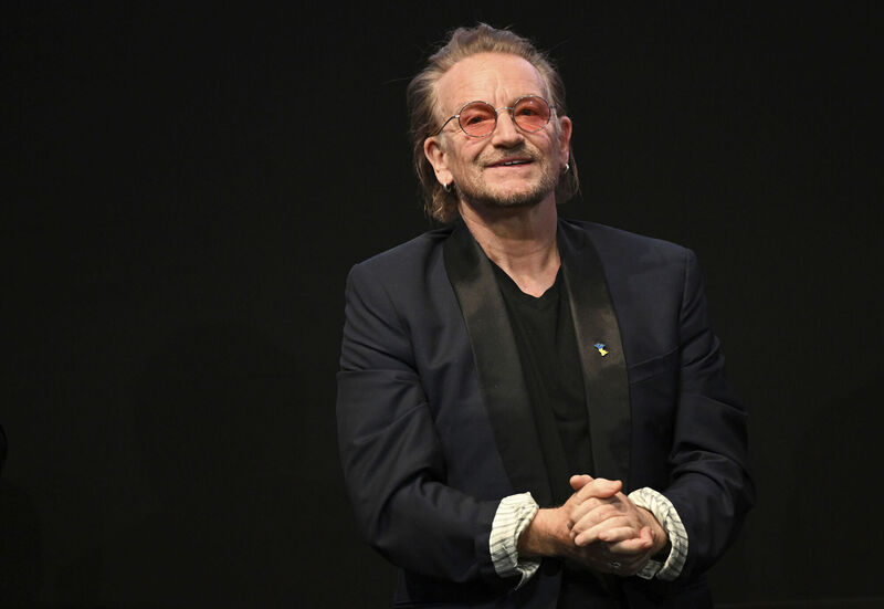 Bono shares his warm memories of Browne in the Real to Reel book. Bono shares his warm memories of Browne in the Real to Reel book.