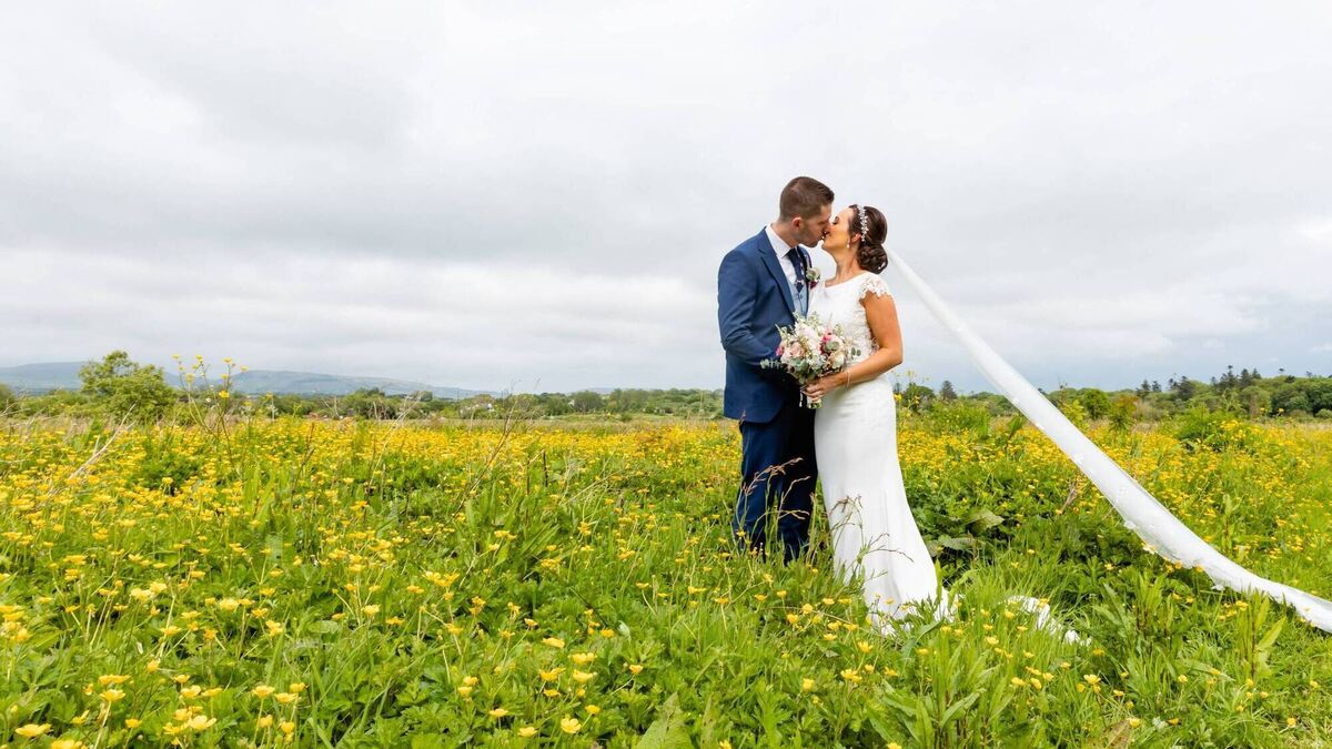 Wedding of the Week: From Sydney to Kerry as school sweethearts say 'I do' - Vimarsana News