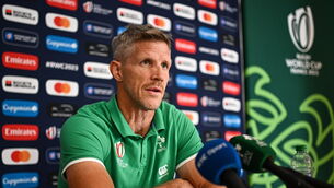 <p>28 September 2023; Defence coach Simon Easterby during an Ireland rugby media conference at Complexe de la Chambrerie in Tours, France. Photo by Harry Murphy/Sportsfile</p>