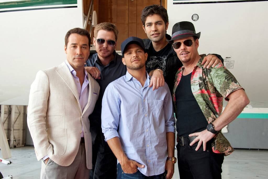 Entourage. Entourage.
