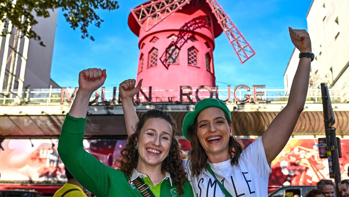 COME WHAT MAY: Ireland supporters Amy Murphy, left, and Dora Foley from Frankfield, Cork, ahead of the 2023 Rugby World Cup Pool B match between Ireland and Scotland at the Montmartre in Paris, France. Picture: Harry Murphy/Sportsfile COME WHAT MAY: Ireland supporters Amy Murphy, left, and Dora Foley from Frankfield, Cork, ahead of the 2023 Rugby World Cup Pool B match between Ireland and Scotland at the Montmartre in Paris, France. Picture: Harry Murphy/Sportsfile