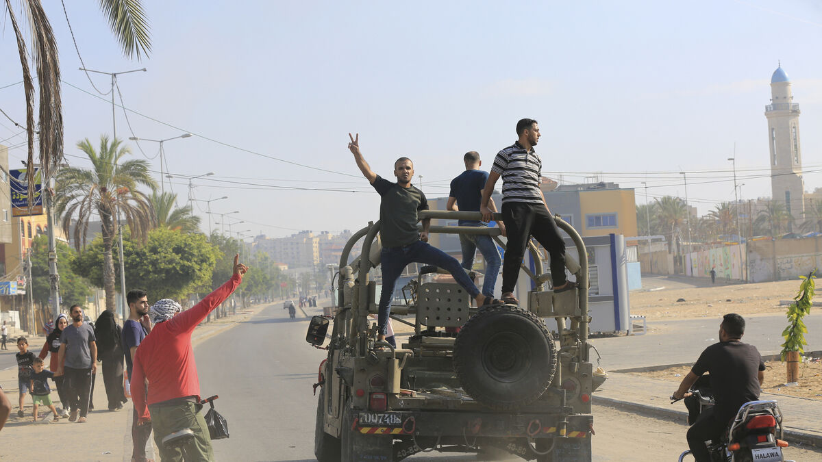 Israelis stunned and shaken by unprecedented Hamas attack - Vimarsana News