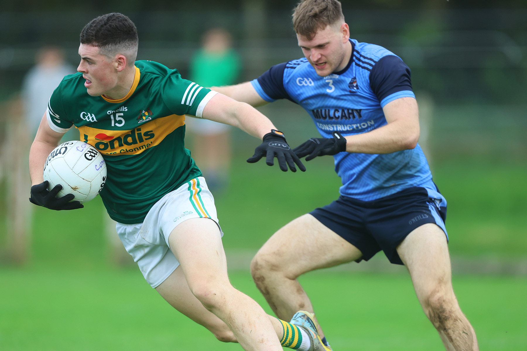  Clonmel Commercials Seanie O Connor breaks past Moyle Rovers Conor McGrath during the FBD Tipperary Co senior football semi final in Ardfinnan. Photo John D kelly