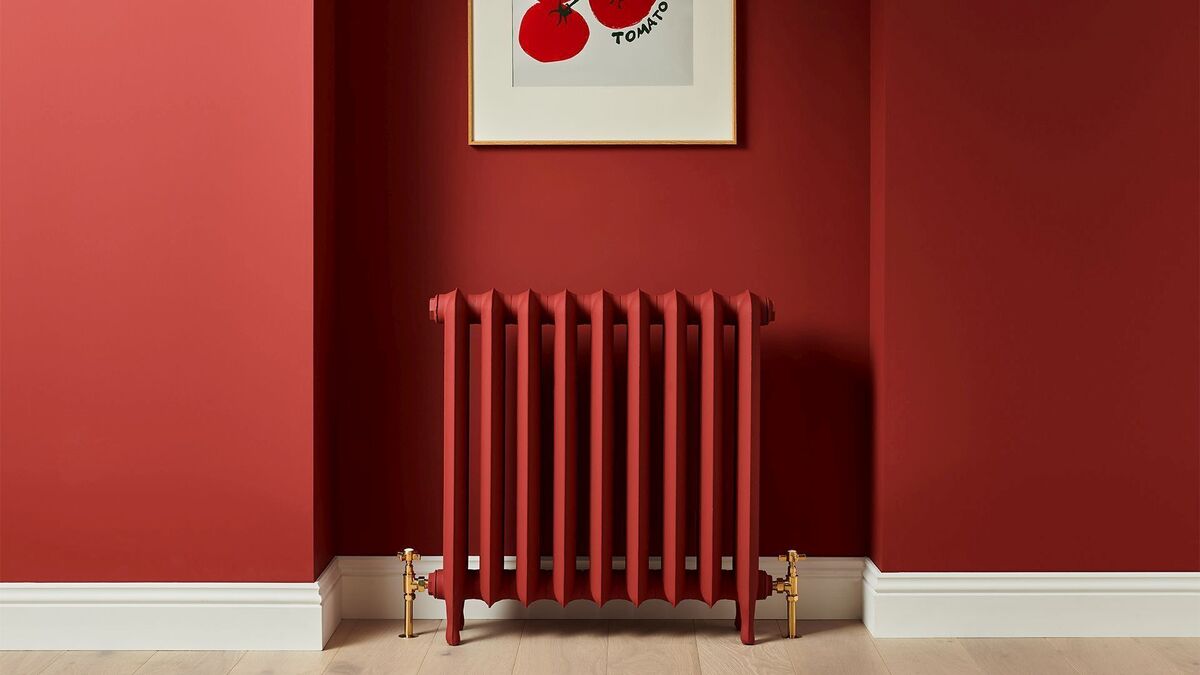  Heinz and Lick's Red HTK57 is an interior matt paint suitable for walls, furniture and even radiators.
