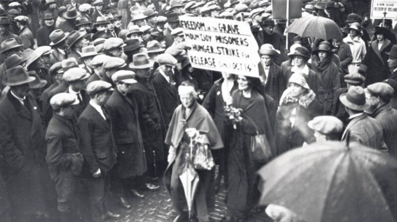 Sinn Féin activist Charlotte Despard demands prisoners be released, Oct. 1923 (Getty Images)