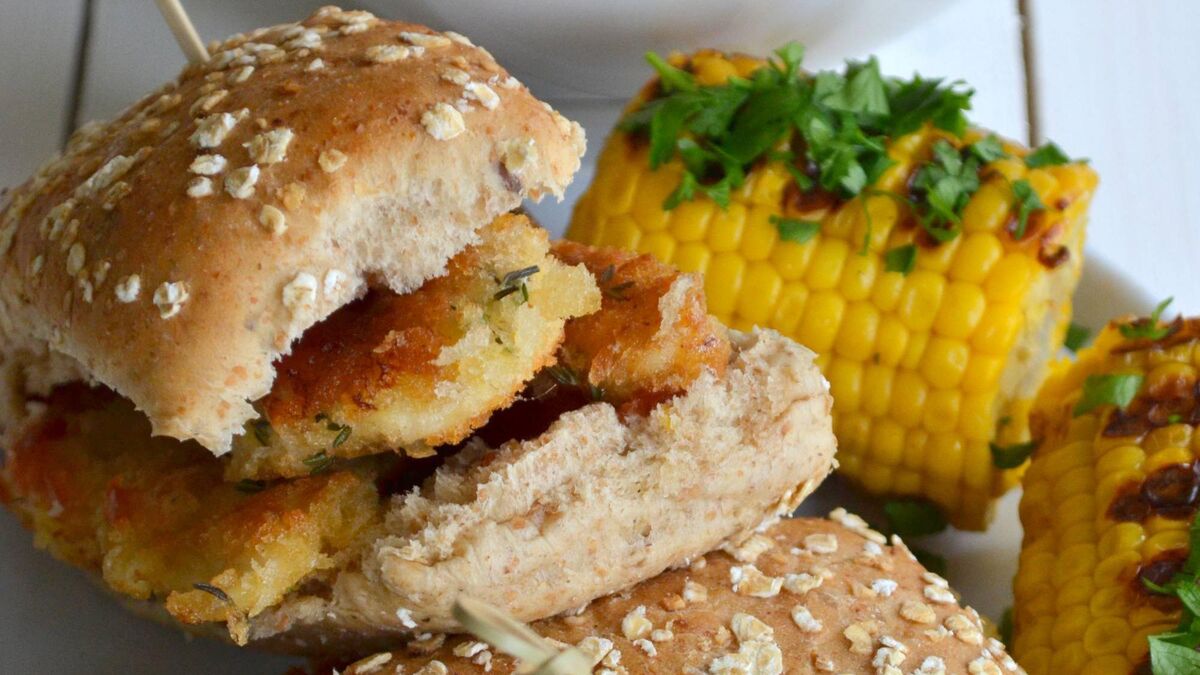 Chicken Burgers with Chips