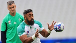 <p>CATCH: Bundee Aki </p>