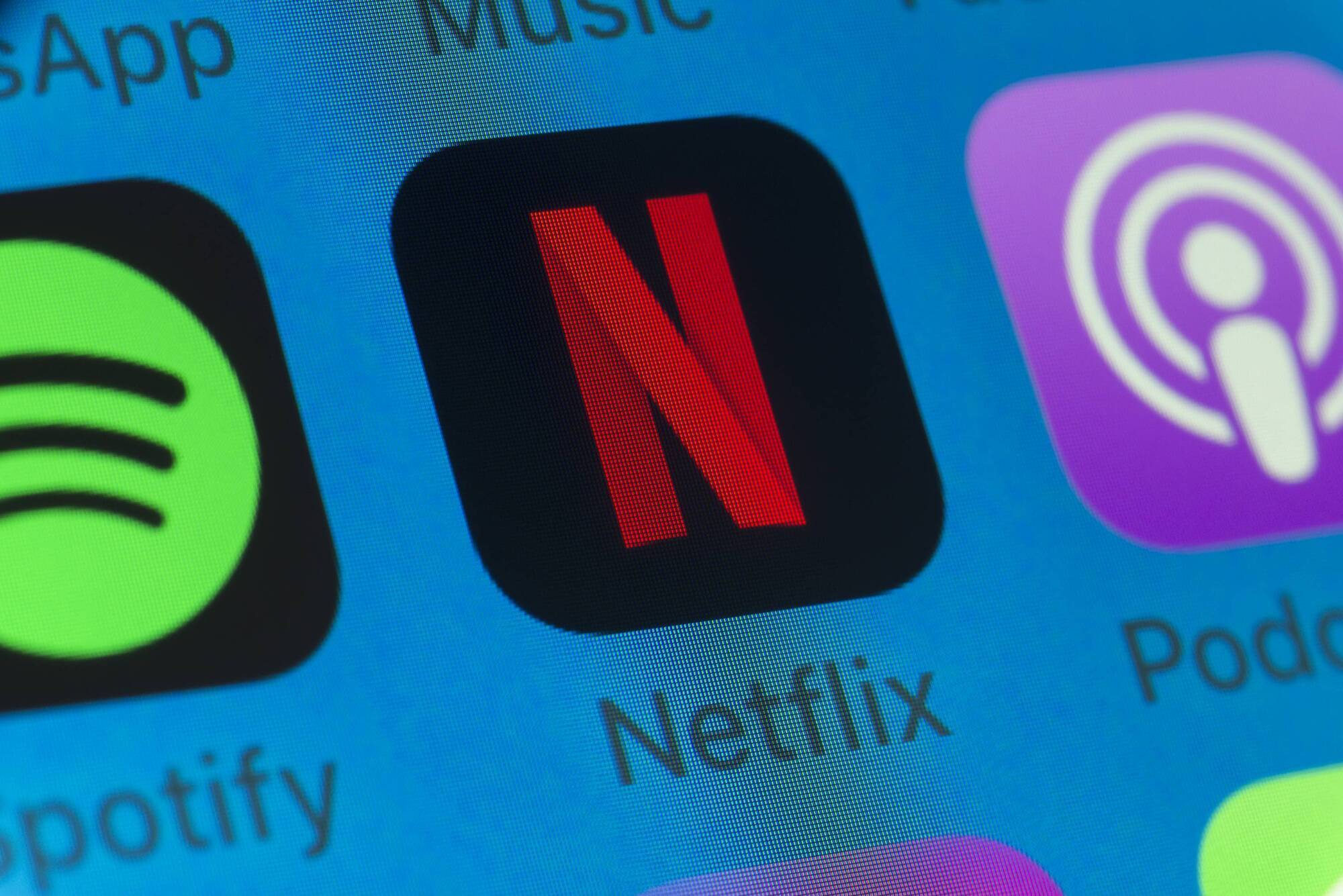 Netflix may hike prices after unveiling earnings this week