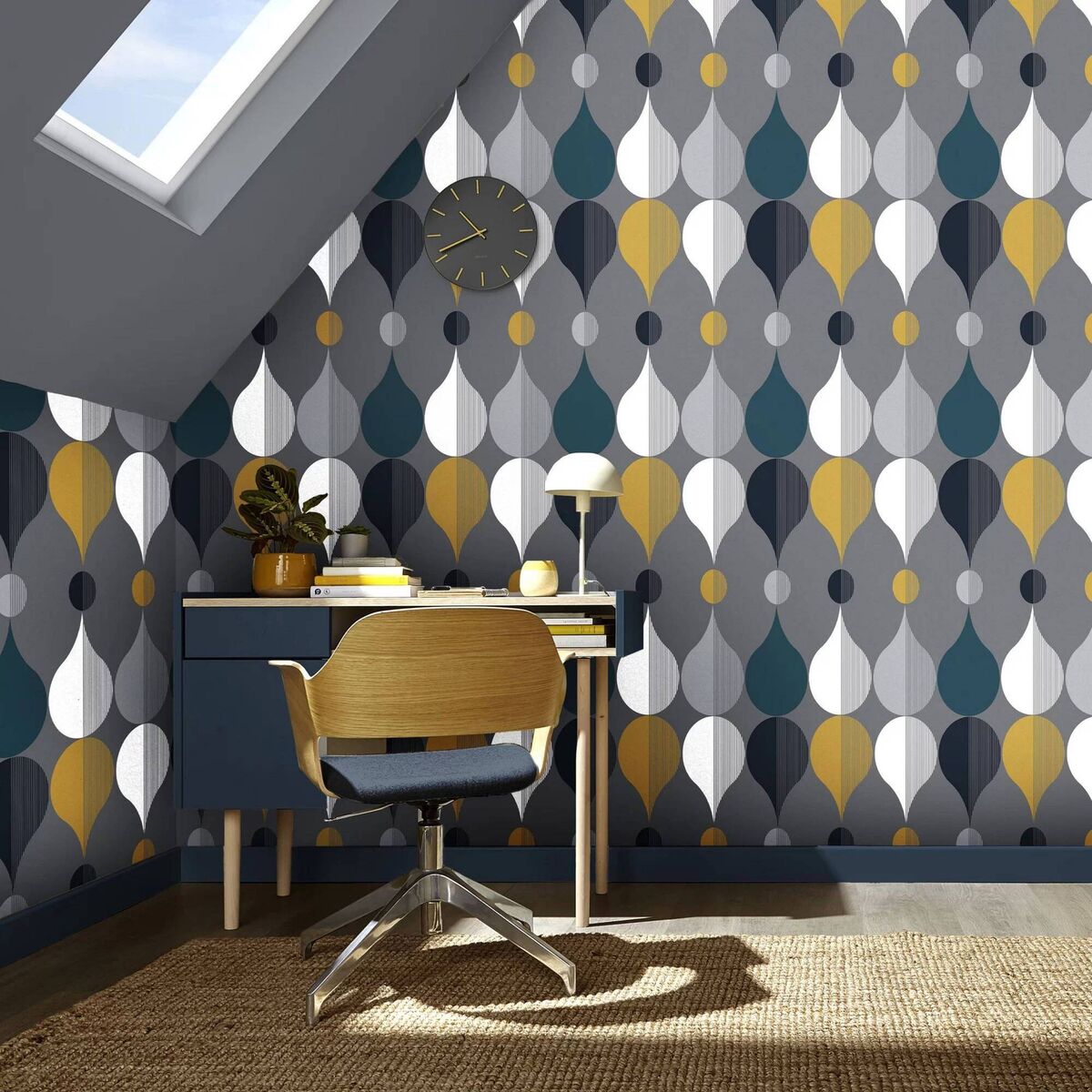 Coronation Craze in Slate, €71.25 per roll.