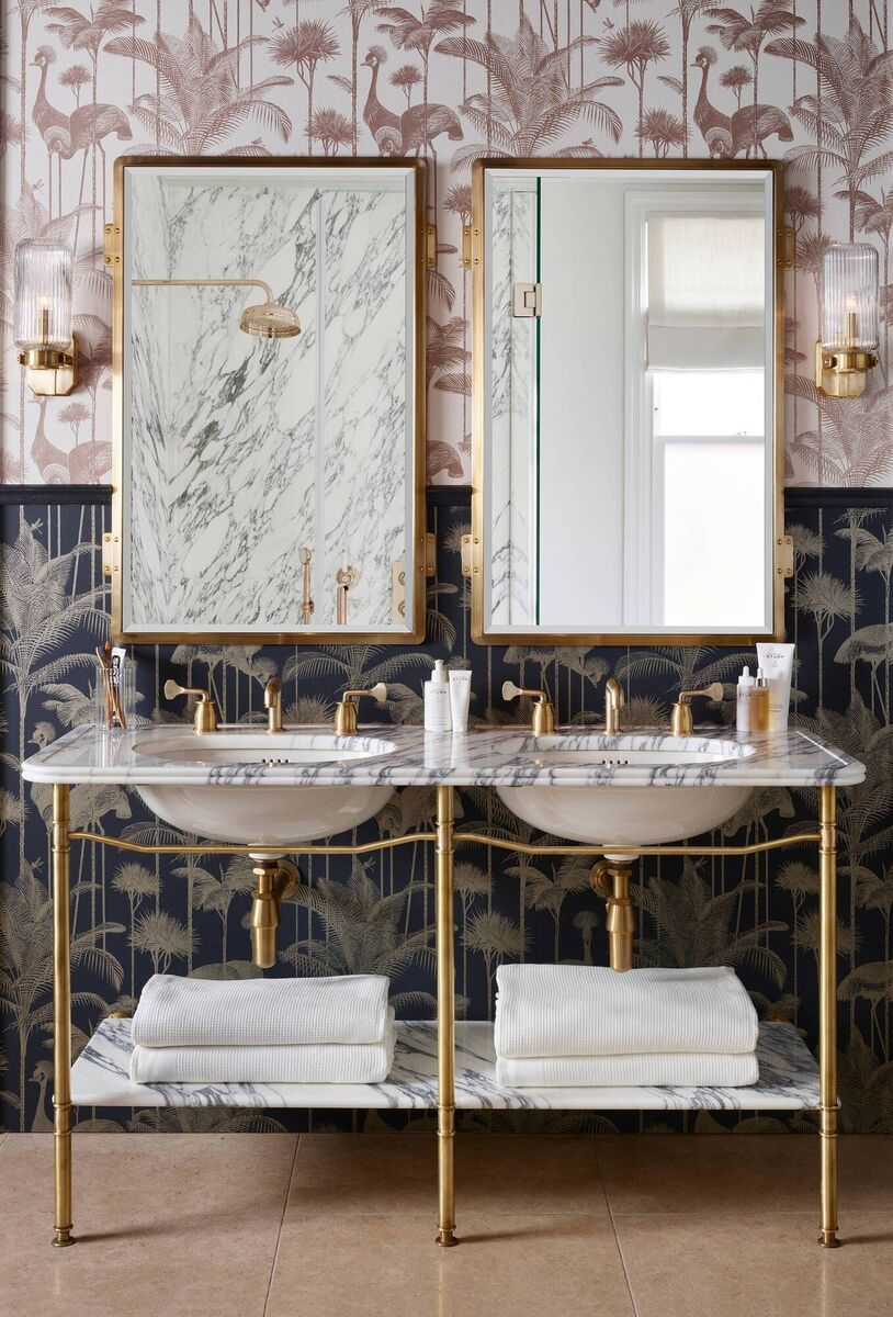 Maximalism and a Midas-touch returns for 2024. Crowned Crane Fonda, bathroom by Drummonds, samples €3.95.