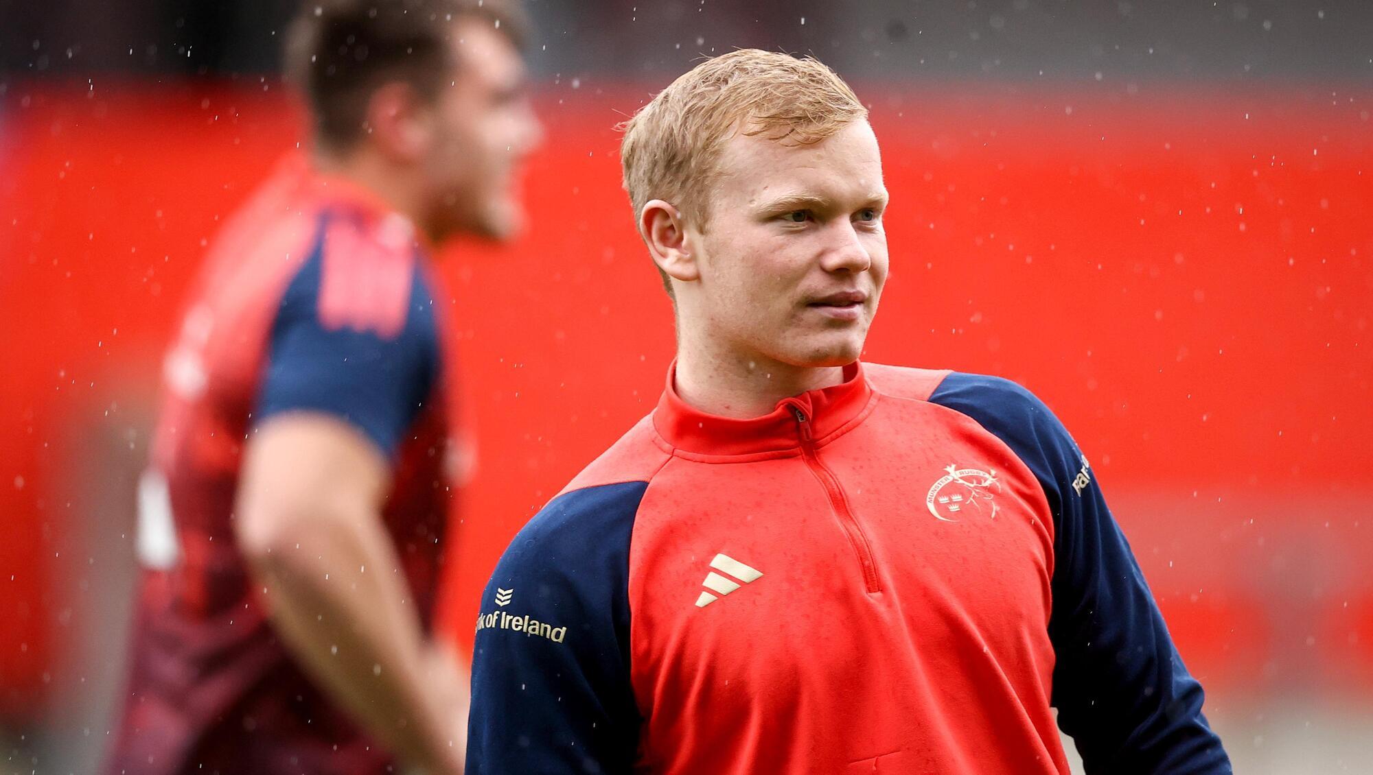 Conway starts on wing in Munster's URC opener