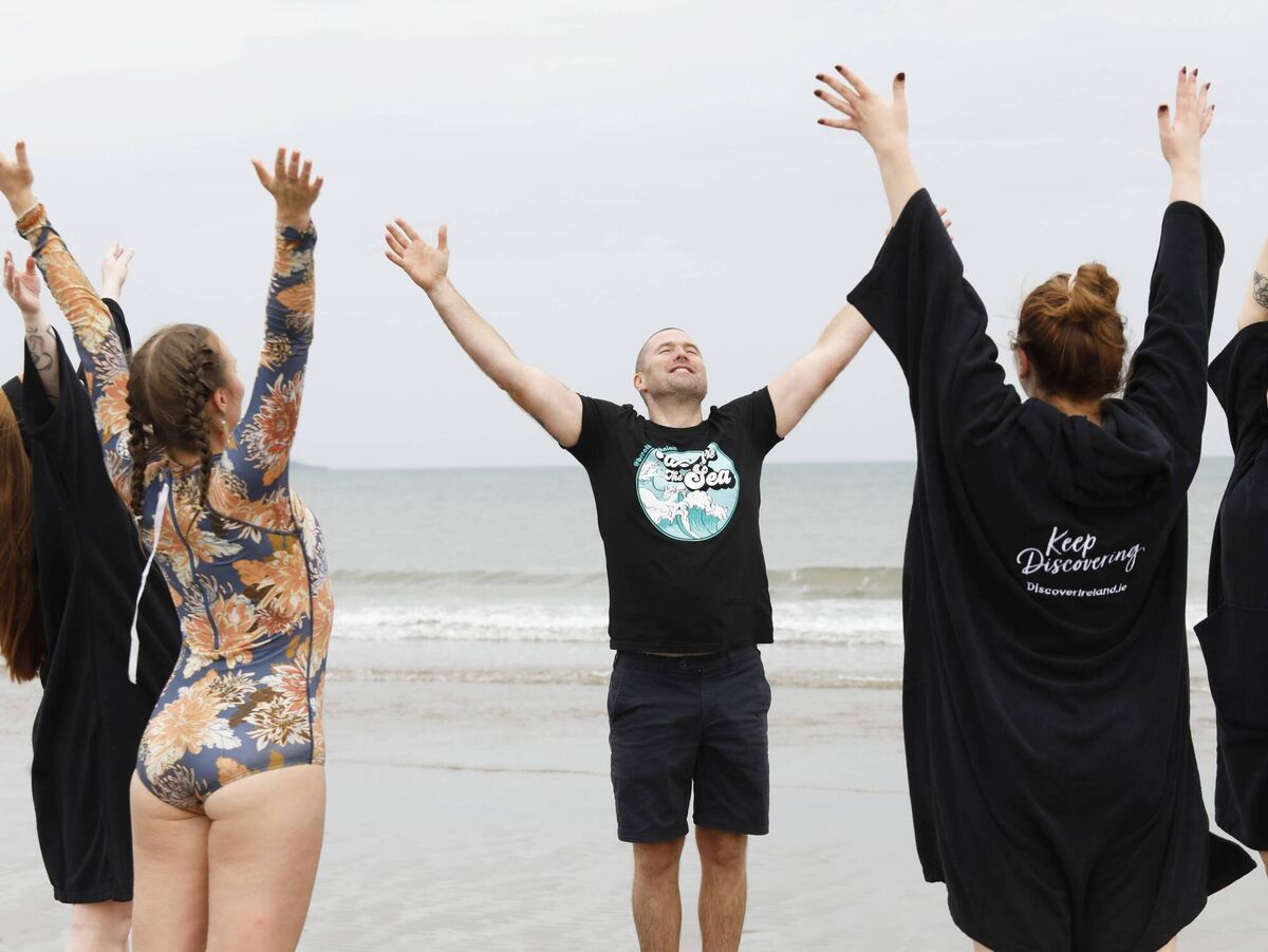 Nicole Glennon took a dip with Wim Hof instructor Niall Ă MurchĂș in Portmarnock. Picture: Photocall Ireland Nicole Glennon took a dip with Wim Hof instructor Niall Ă MurchĂș in Portmarnock. Picture: Photocall Ireland