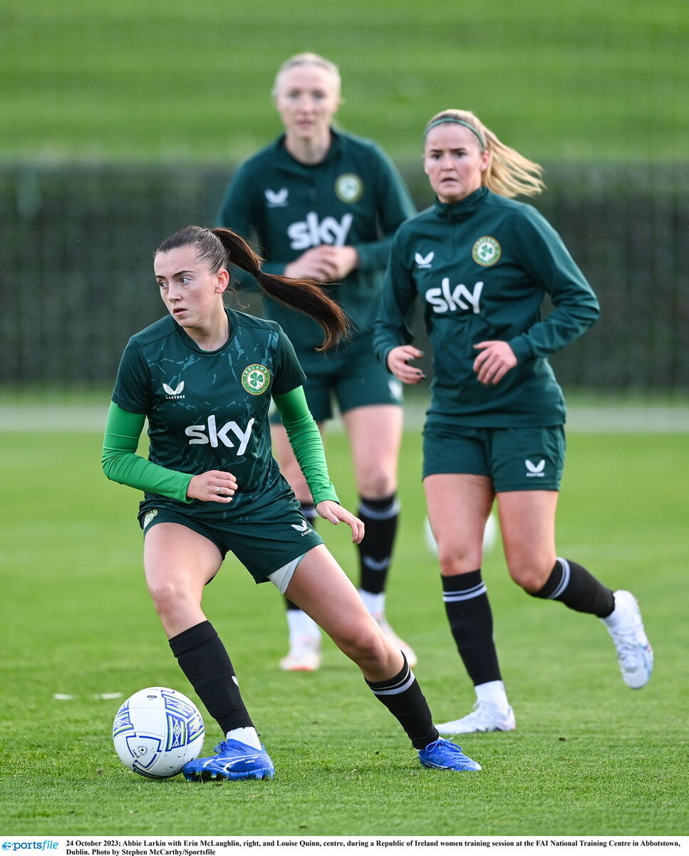 Abbie Larkin with Erin McLaughlin, right, and Louise Quinn, centre, during a Republic of Ireland women training session. Photo by Stephen McCarthy/Sportsfile Abbie Larkin with Erin McLaughlin, right, and Louise Quinn, centre, during a Republic of Ireland women training session. Photo by Stephen McCarthy/Sportsfile
