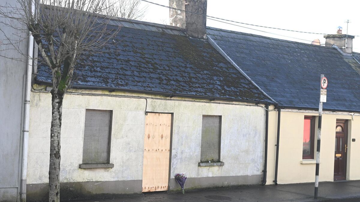 Inquest hears man lay dead inside boarded up derelict house in Mallow for 22 years - Vimarsana News