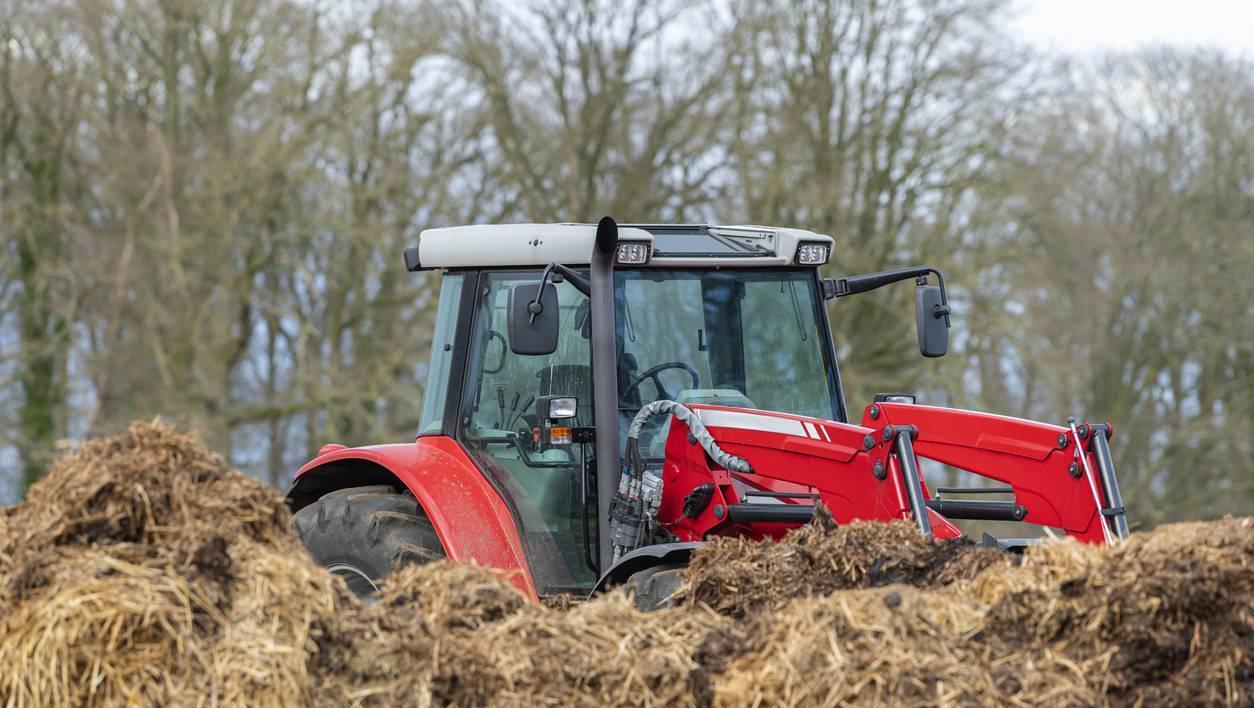 Farmers permitted to store farmyard manure on land over closed period