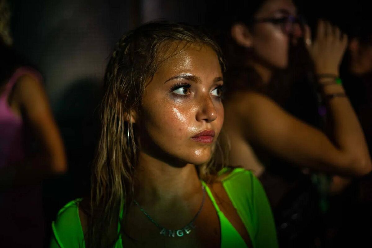 Mia McKenna-Bruce in How to Have Sex (2023)