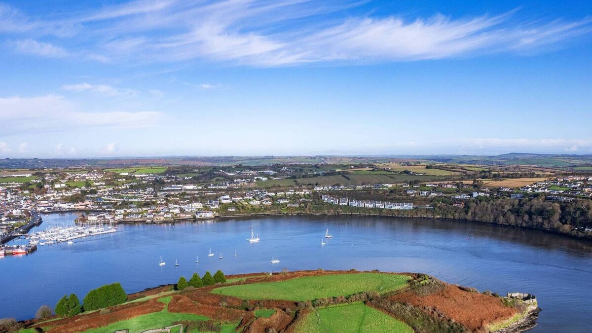 Jet-in and sail-in  millionaire  buyers putting the sales in super-hot spot Kinsale - Vimarsana News